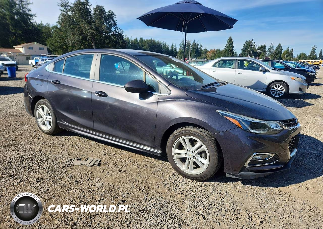 2017 Chevrolet Cruze Lt VIN:1G1BE5SM9H7257533 - 4