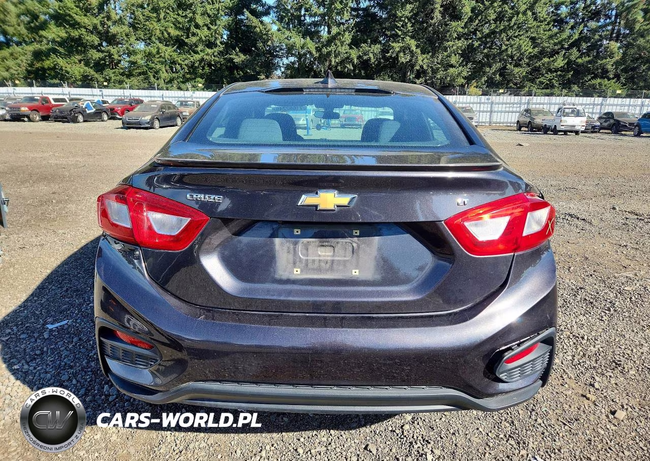 2017 Chevrolet Cruze Lt VIN:1G1BE5SM9H7257533 - 6