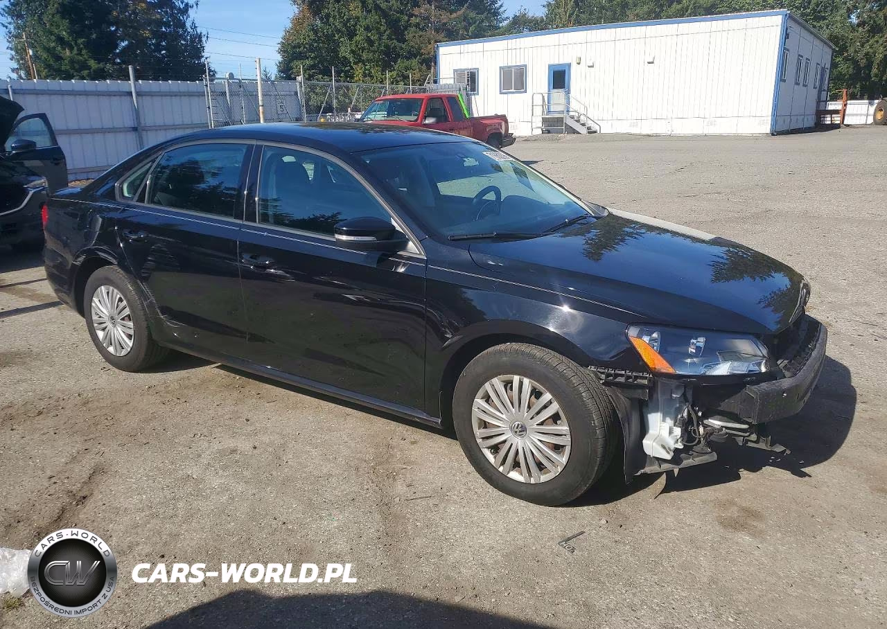 2014 Volkswagen Passat S VIN:1VWAS7A31EC110736 - 4