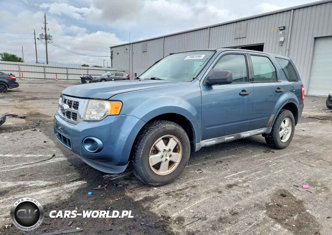 2011 Ford Escape Xls VIN:1FMCU0C73BKC16292 - 1