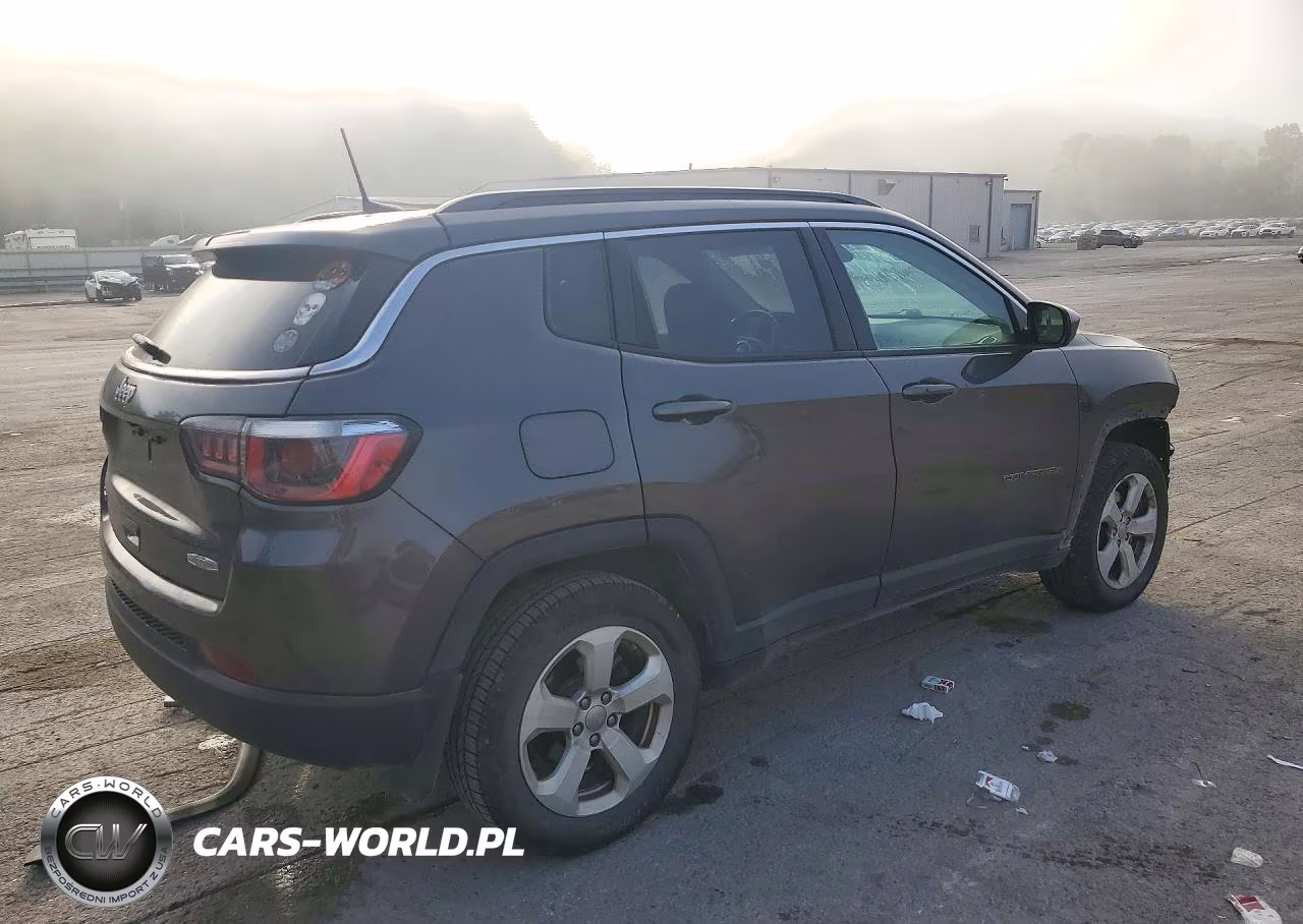 2018 Jeep Compass Latitude VIN:3C4NJDBB6JT418110 - 3