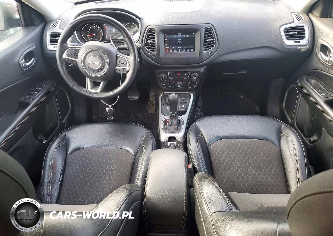 2018 Jeep Compass Latitude VIN:3C4NJDBB6JT418110 - 8