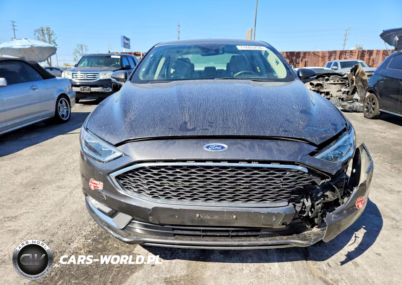 2017 Ford Fusion Titanium Phev VIN:3FA6P0SU3HR255510 - 5