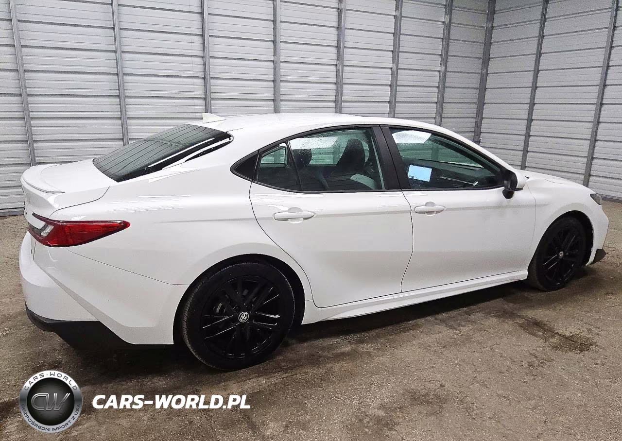 2025 Toyota Camry Se VIN:4T1DAACK0SU645661 - 3