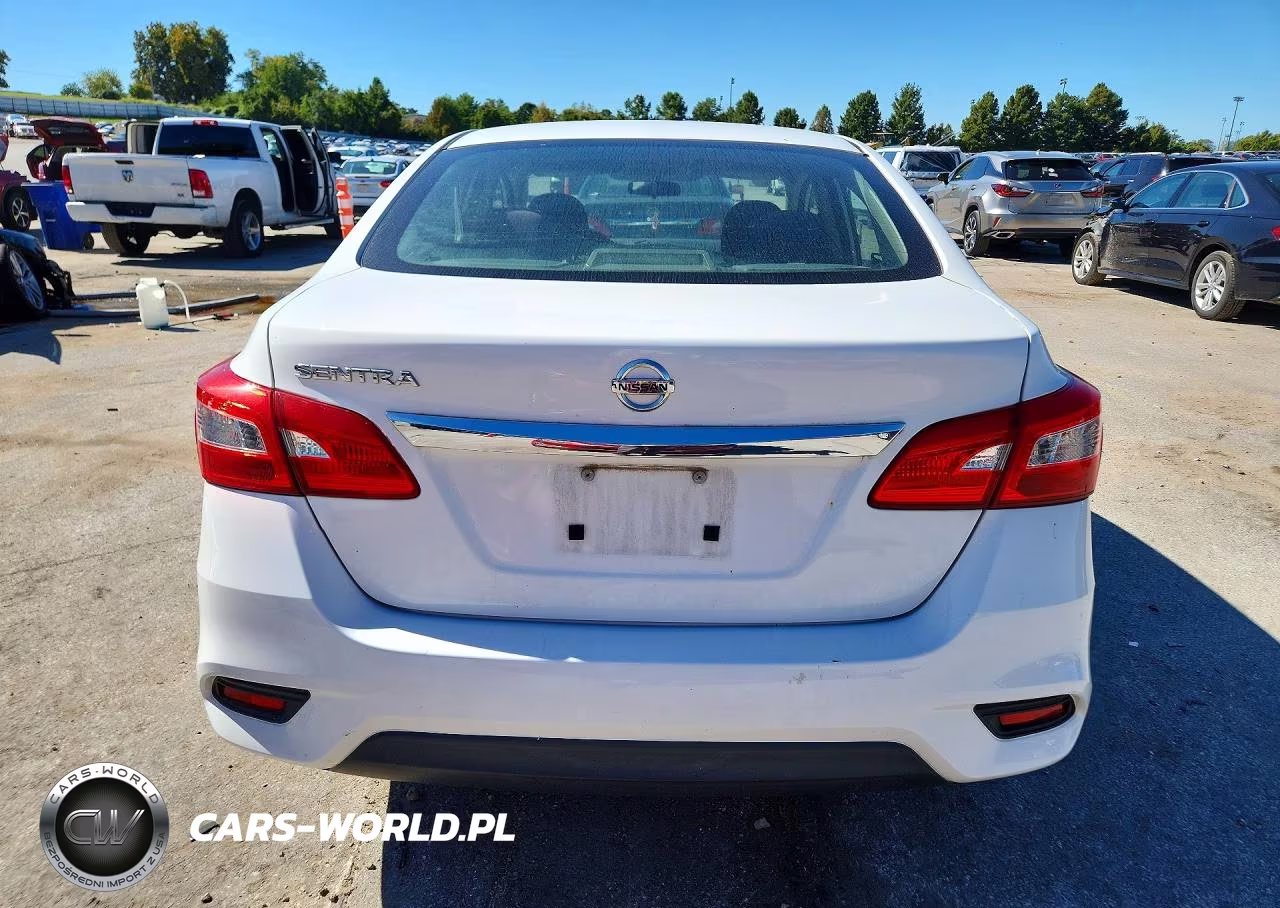 2016 Nissan Sentra S VIN:3N1AB7AP9GY235132 - 6