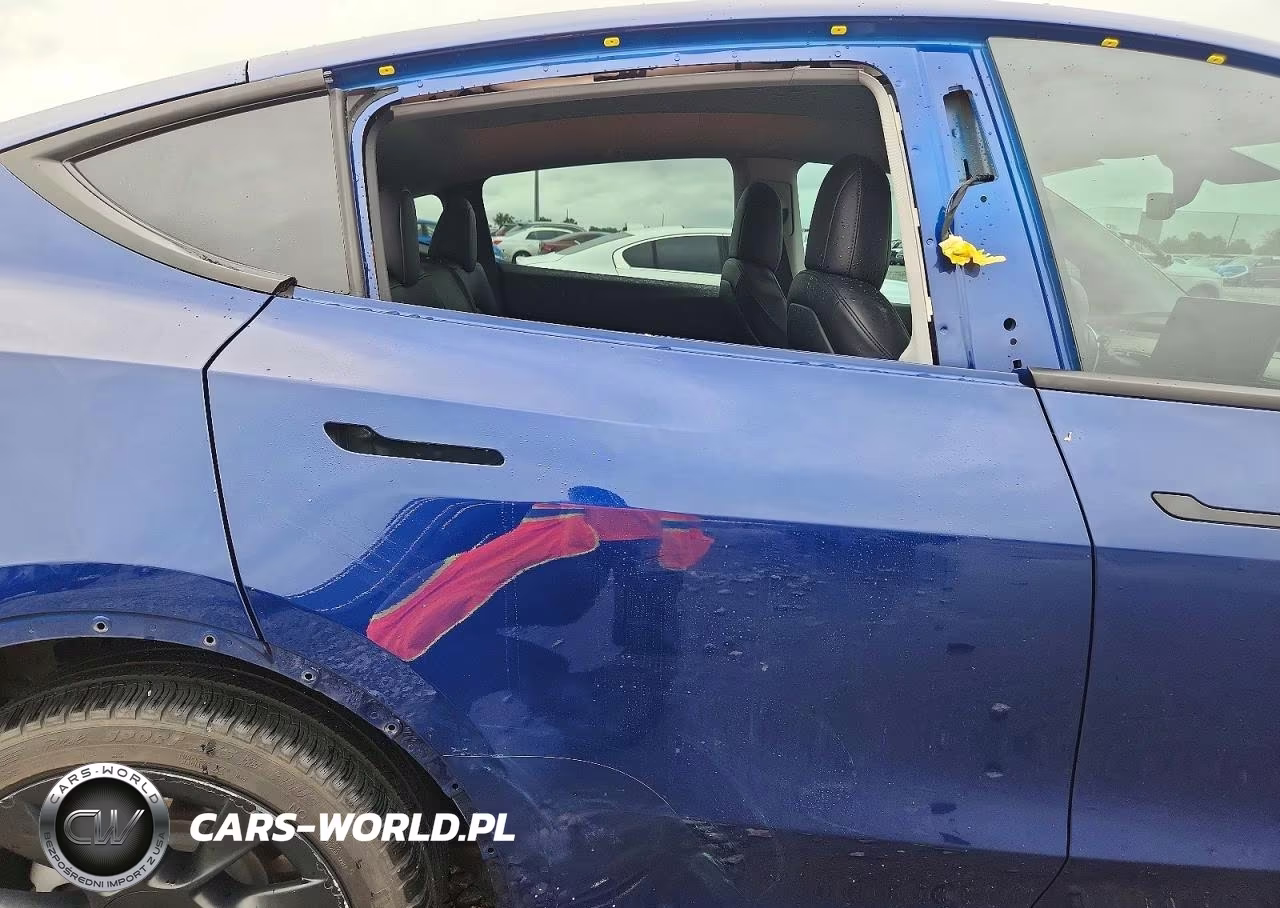 2021 Tesla Model Y VIN:5YJYGDEE1MF191901 - 10