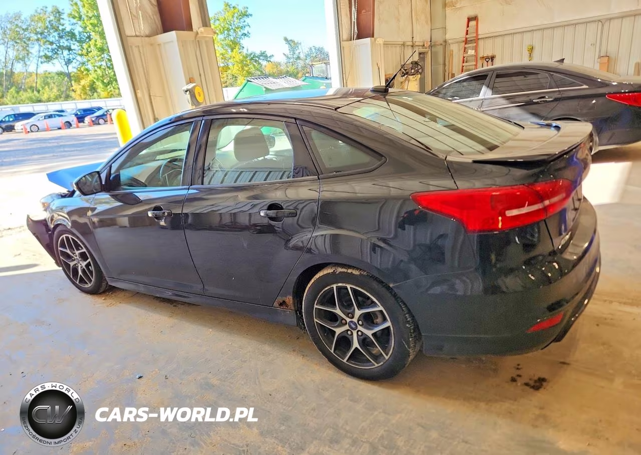 2015 Ford Focus Se VIN:1FADP3F22FL312342 - 2