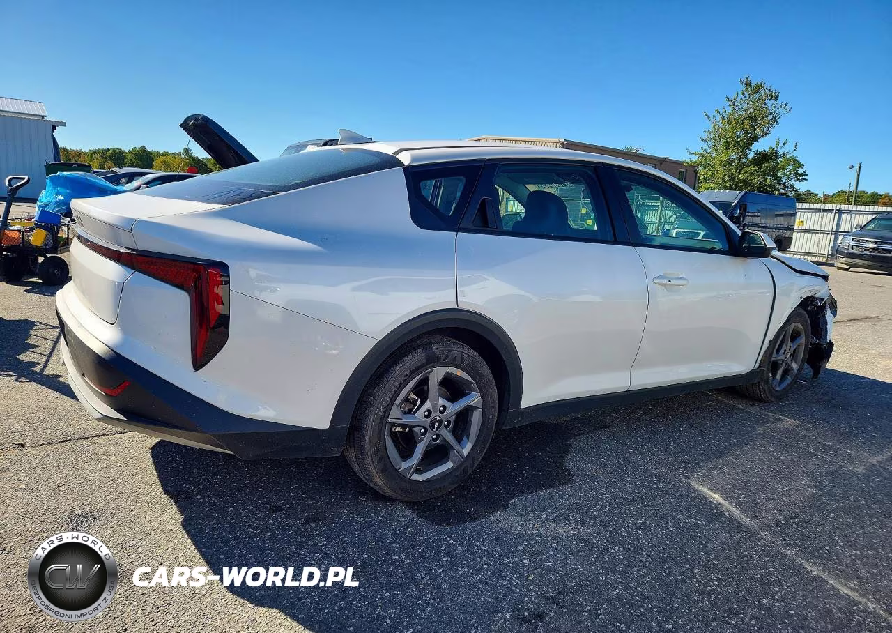 2025 Kia K4 Lxs VIN:3KPFT4DE0SE032441 - 3