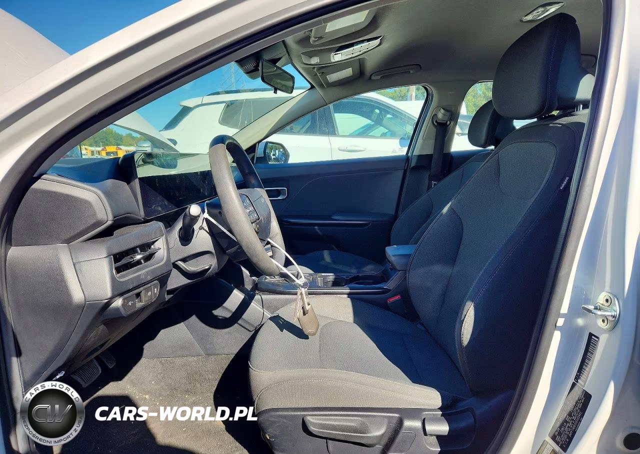 2025 Kia K4 Lxs VIN:3KPFT4DE0SE032441 - 7