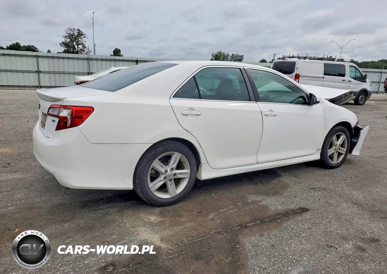 2014 Toyota Camry Se VIN:4T1BF1FK5EU802710 - 3