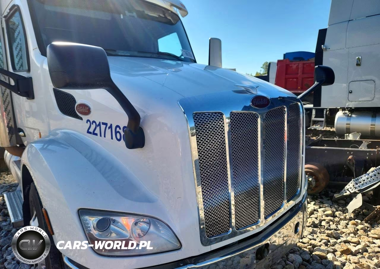 2020 Peterbilt 579 - Semi Truck VIN:1XPBDP9X7LD646234 - 11