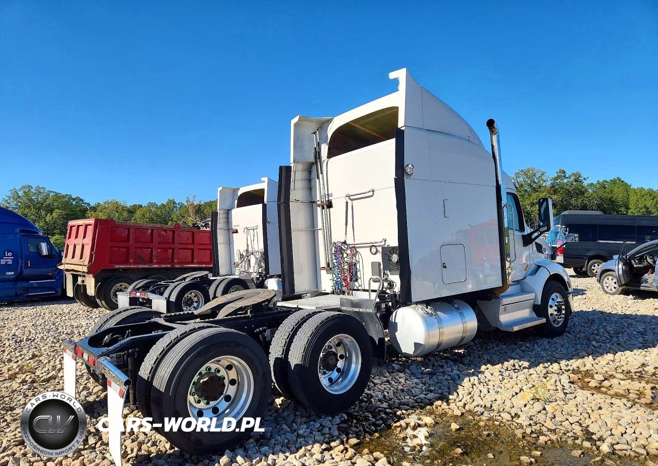 2020 Peterbilt 579 - Semi Truck VIN:1XPBDP9X7LD646234 - 3