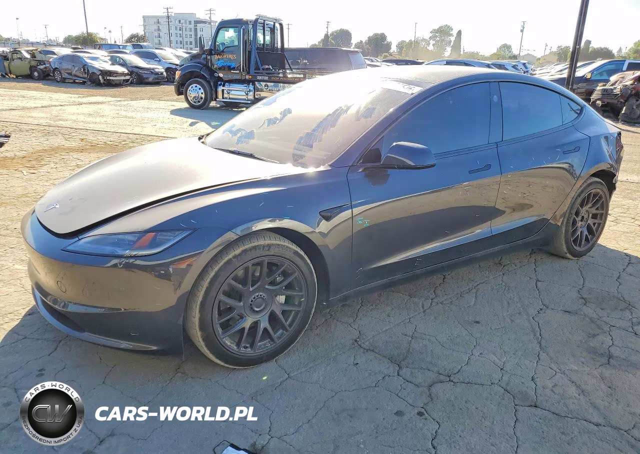2024 Tesla Model 3 VIN:5YJ3E1EB4RF792652 - 1