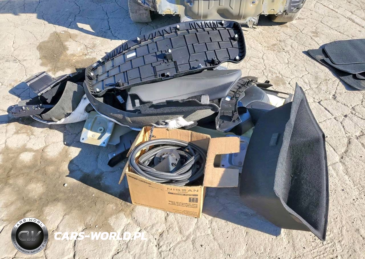 2024 Tesla Model 3 VIN:5YJ3E1EB4RF792652 - 12