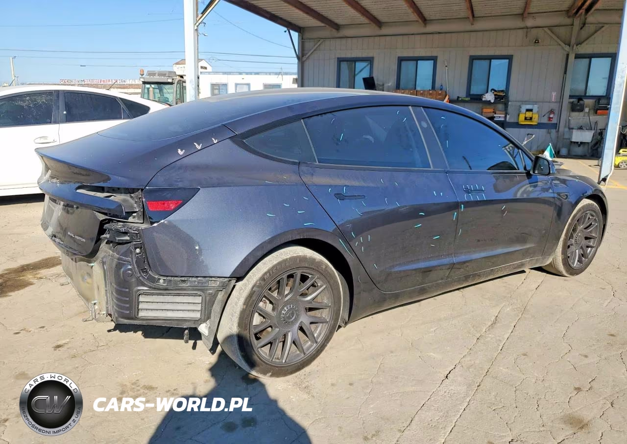 2024 Tesla Model 3 VIN:5YJ3E1EB4RF792652 - 3