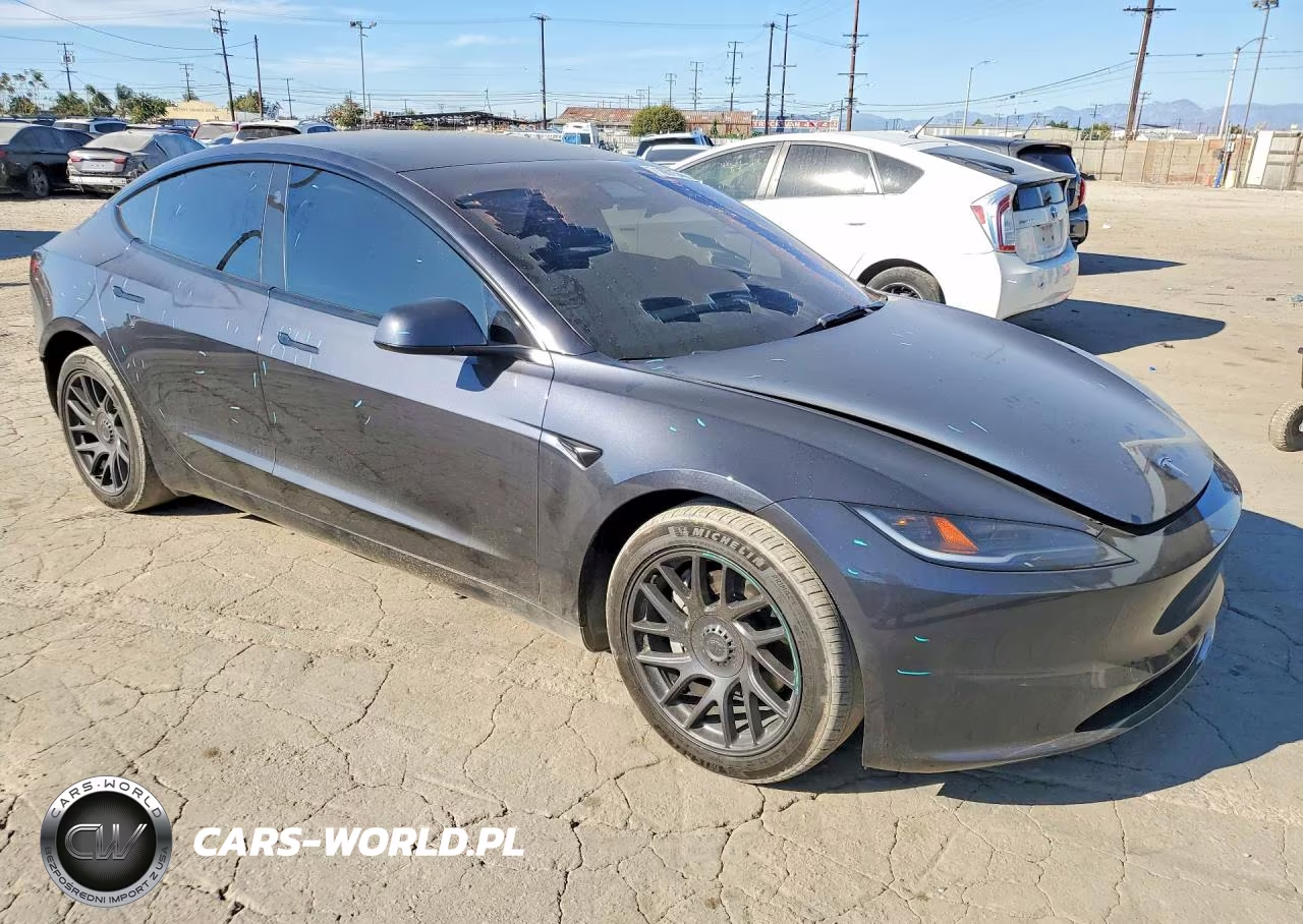 2024 Tesla Model 3 VIN:5YJ3E1EB4RF792652 - 4