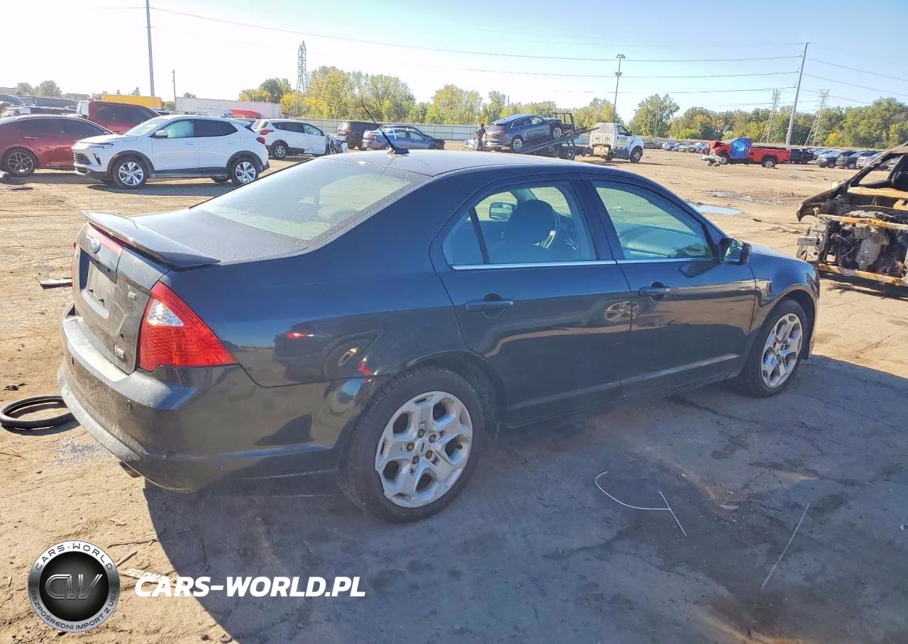 2010 Ford Fusion Se VIN:3FAHP0HG7AR281995 - 3