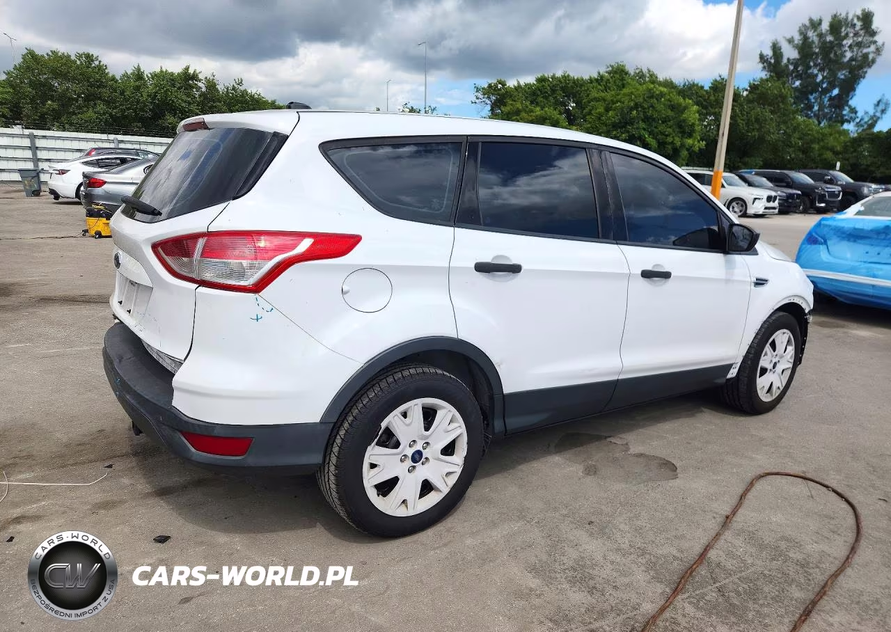 2014 Ford Escape S VIN:1FMCU0F78EUD47853 - 3