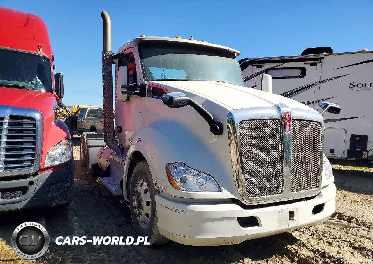 2015 Kenworth T680 Semi Truck VIN:1XKYDP9X3FJ438809 - 4