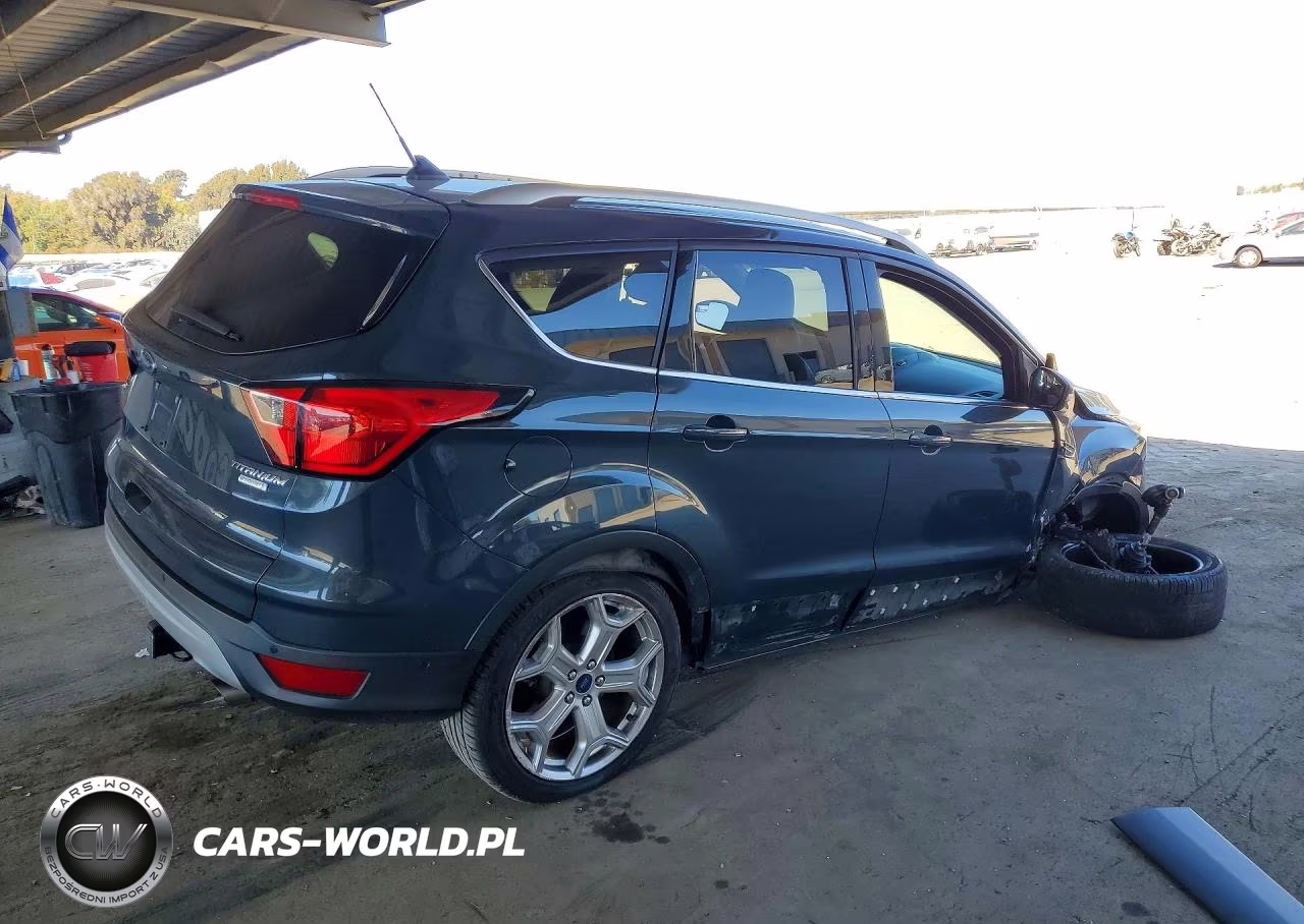 2019 Ford Escape Titanium VIN:1FMCU0J96KUB82972 - 3