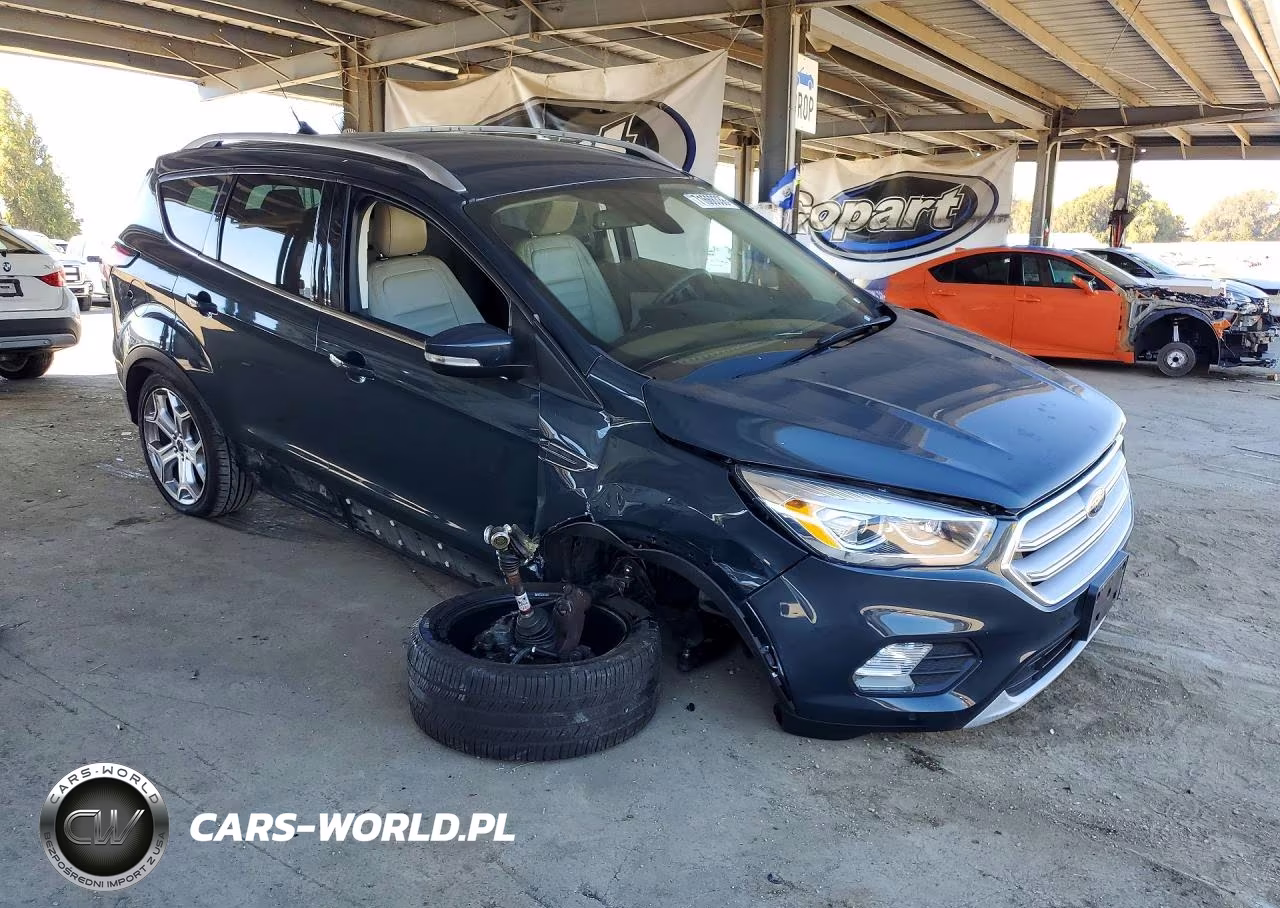 2019 Ford Escape Titanium VIN:1FMCU0J96KUB82972 - 4