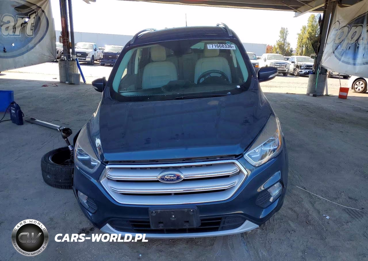 2019 Ford Escape Titanium VIN:1FMCU0J96KUB82972 - 5