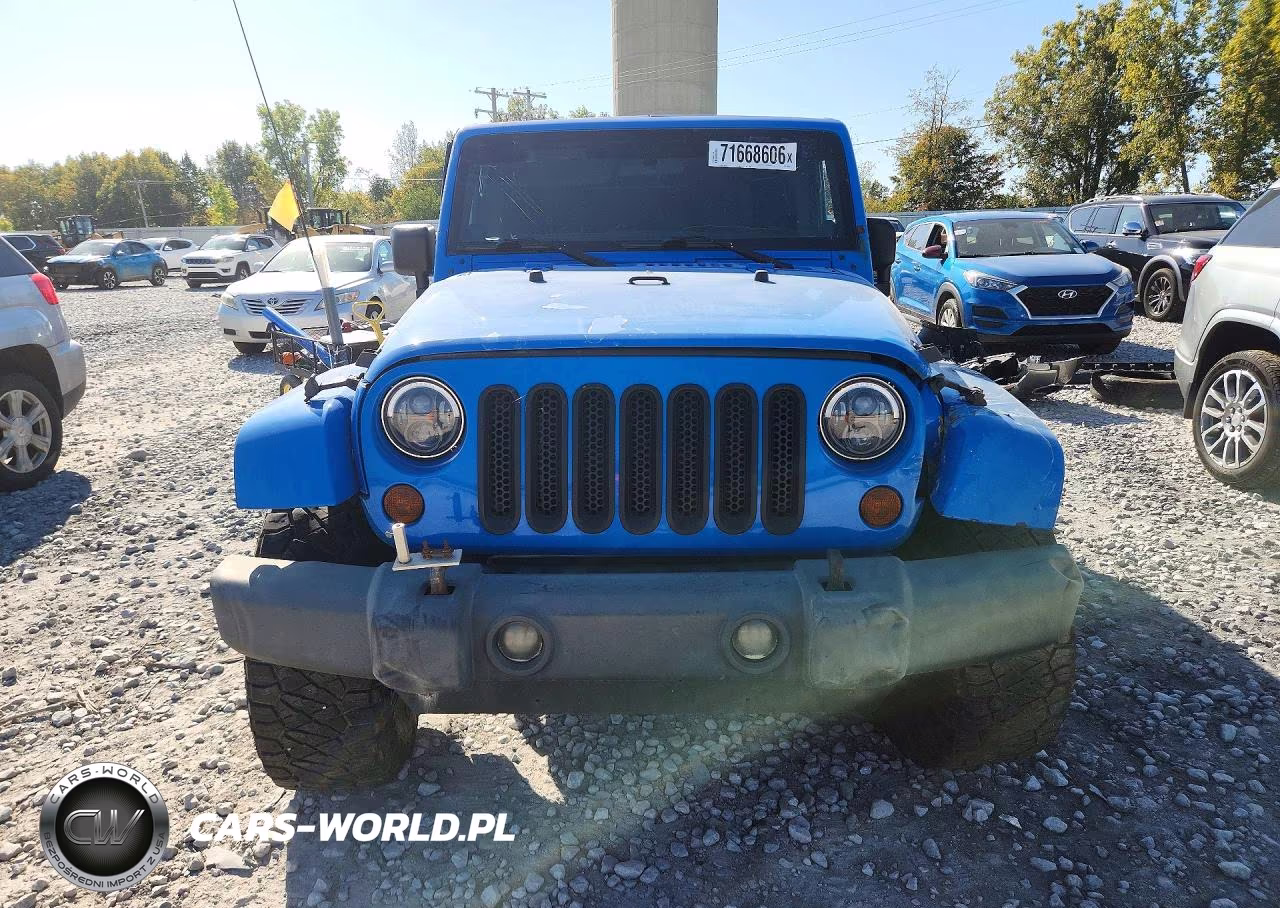 2011 Jeep Wrangler Unlimited Sahara VIN:1J4BA5H16BL600159 - 5