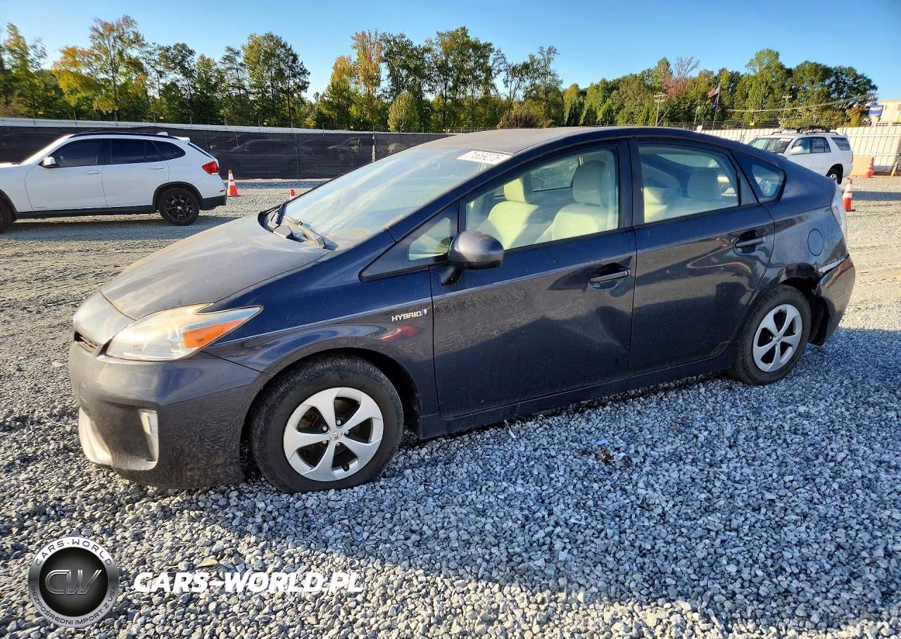 2015 Toyota Prius Two VIN:JTDKN3DU6F0452438 - 1