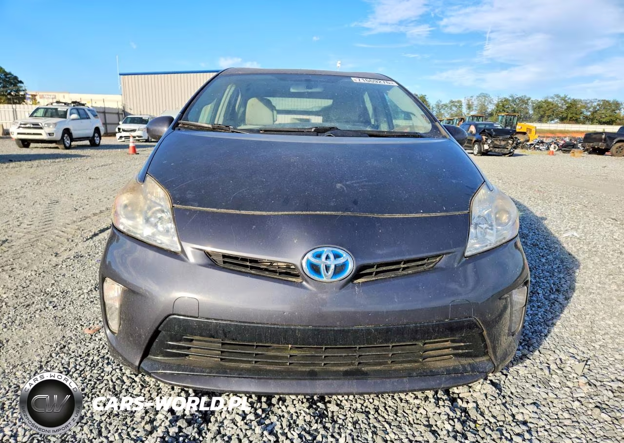 2015 Toyota Prius Two VIN:JTDKN3DU6F0452438 - 5