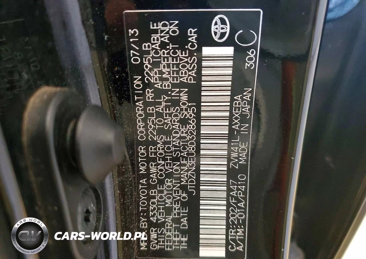 2013 Toyota Prius V VIN:JTDZN3EU8D3286951 - 13