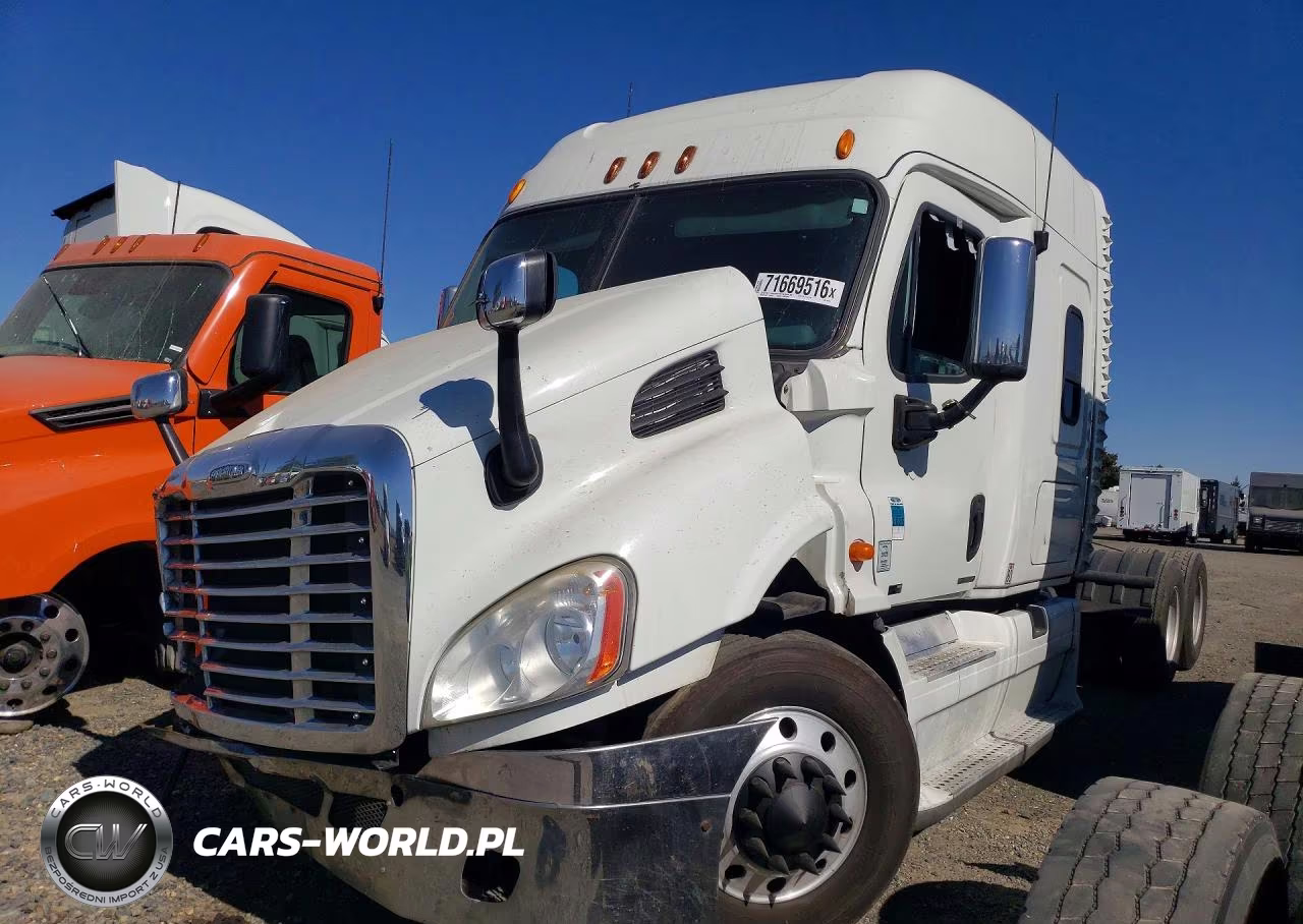 2012 Freightliner Cascadia 113 VIN:1FUJGHDVXCSBF2727 - 1