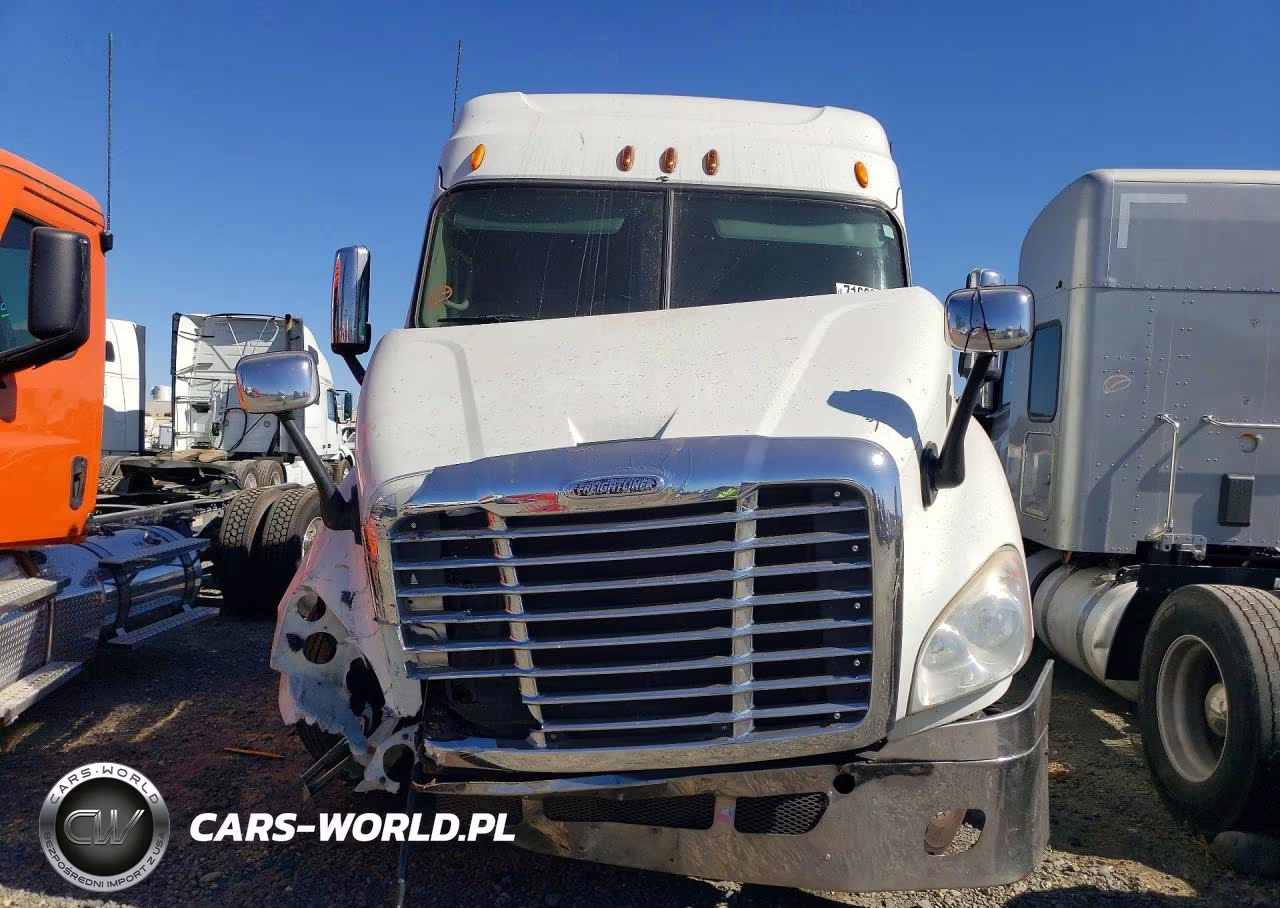 2012 Freightliner Cascadia 113 VIN:1FUJGHDVXCSBF2727 - 5