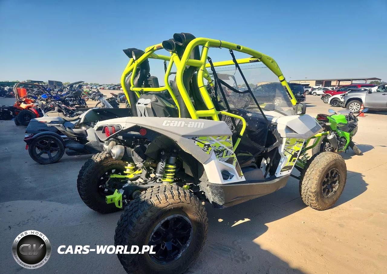 2015 Can-Am Maverick Utility Vehicle VIN:3JBPDAR21FJ002797 - 4