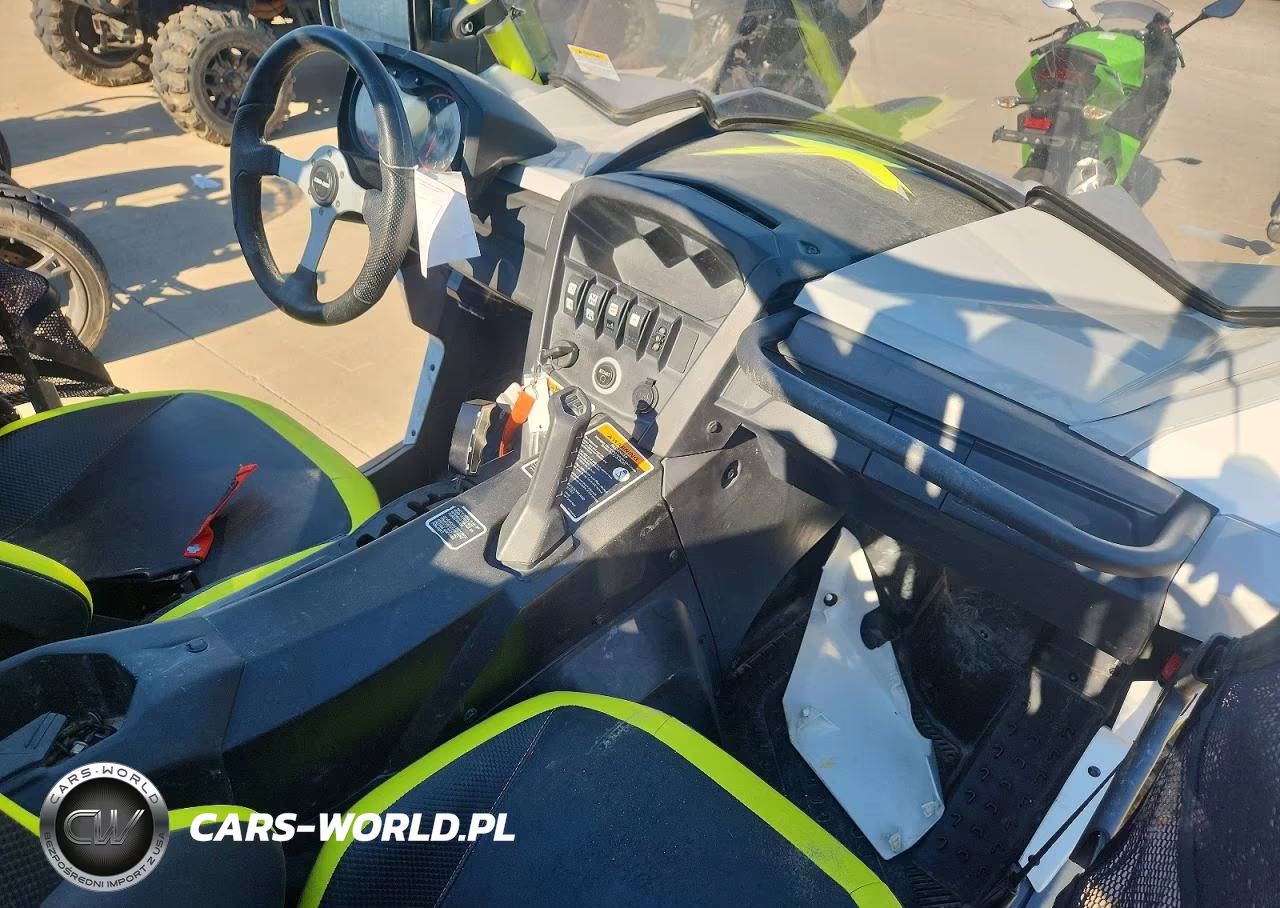2015 Can-Am Maverick Utility Vehicle VIN:3JBPDAR21FJ002797 - 5