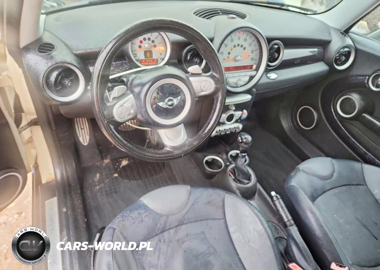 2010 Mini Cooper S VIN:WMWMF7C56ATW88633 - 8