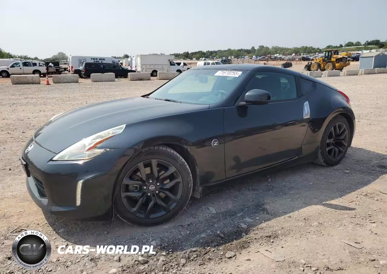 2016 Nissan 370Z Base