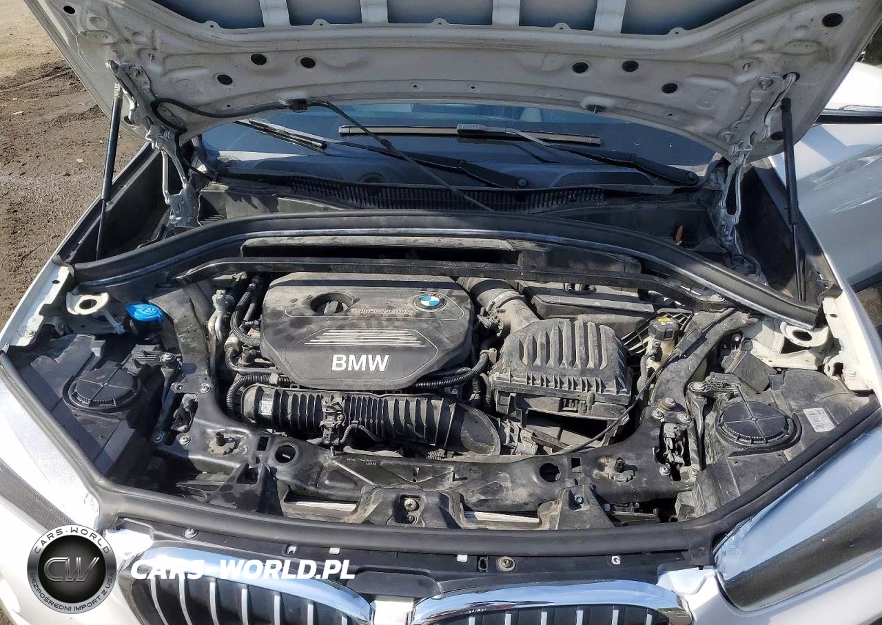 2018 BMW X1 xDrive28I VIN:WBXHT3C37J5K30028 - 12