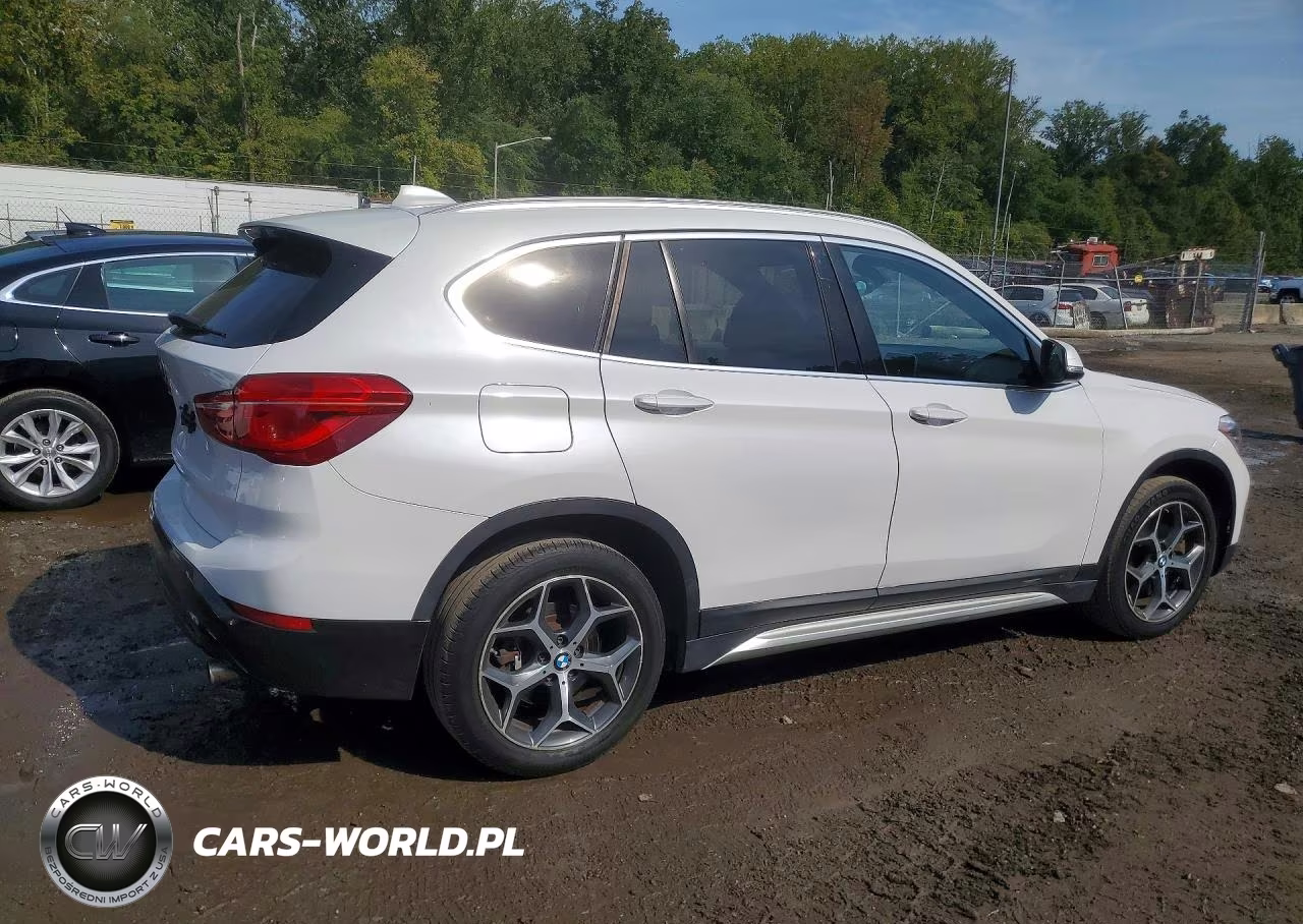 2018 BMW X1 xDrive28I VIN:WBXHT3C37J5K30028 - 3