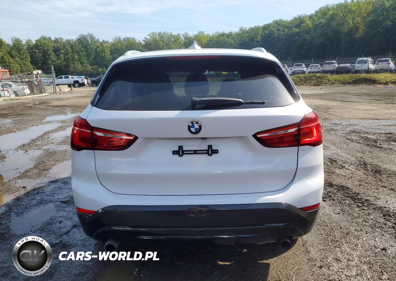 2018 BMW X1 xDrive28I VIN:WBXHT3C37J5K30028 - 6