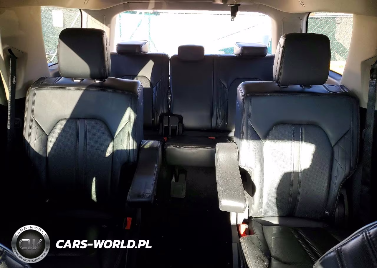 2019 Ford Expedition Platinum VIN:1FMJU1MT7KEA17379 - 10