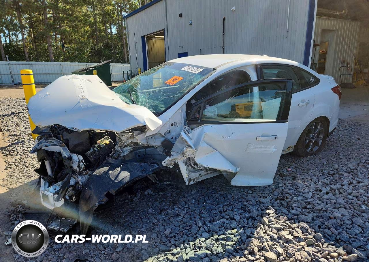 2014 Ford Focus Se VIN:1FADP3F22EL143275 - 1