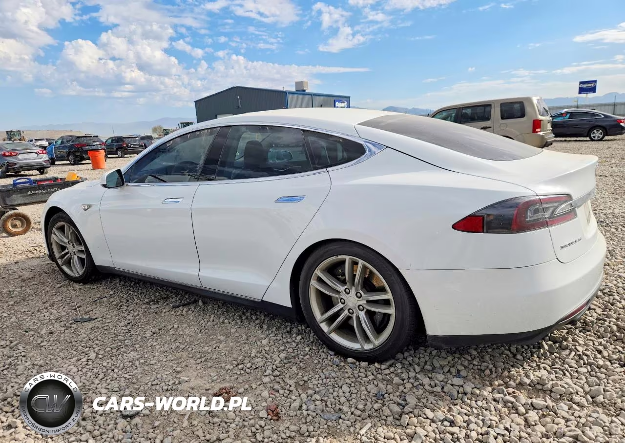 2013 Tesla Model S VIN:5YJSA1AC1DFP10231 - 2