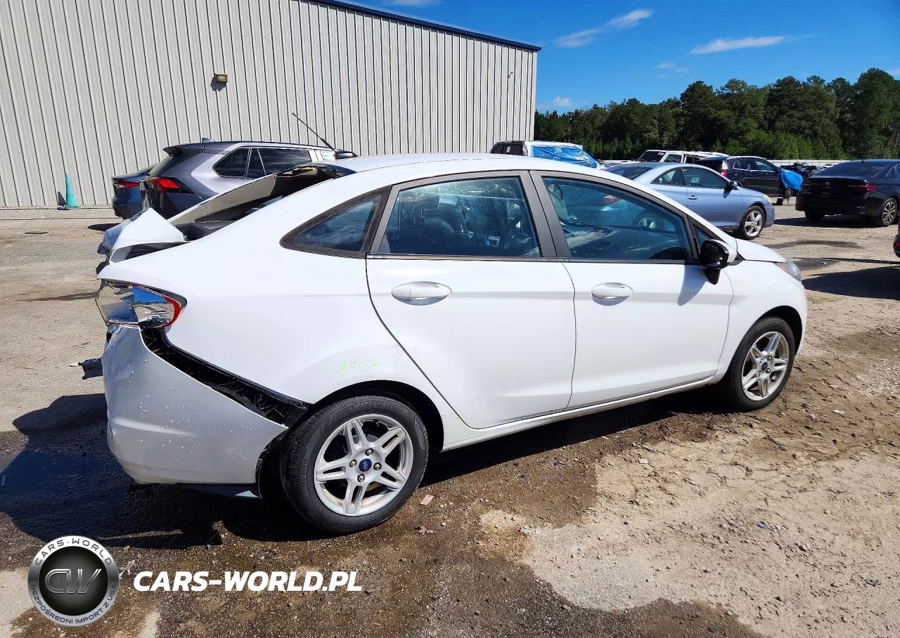 2018 Ford Fiesta Se VIN:3FADP4BJ1JM133686 - 3