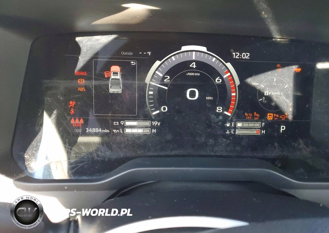2025 Toyota Tundra Crewmax Platinum VIN:5TFNA5DB3SX335680 - 9