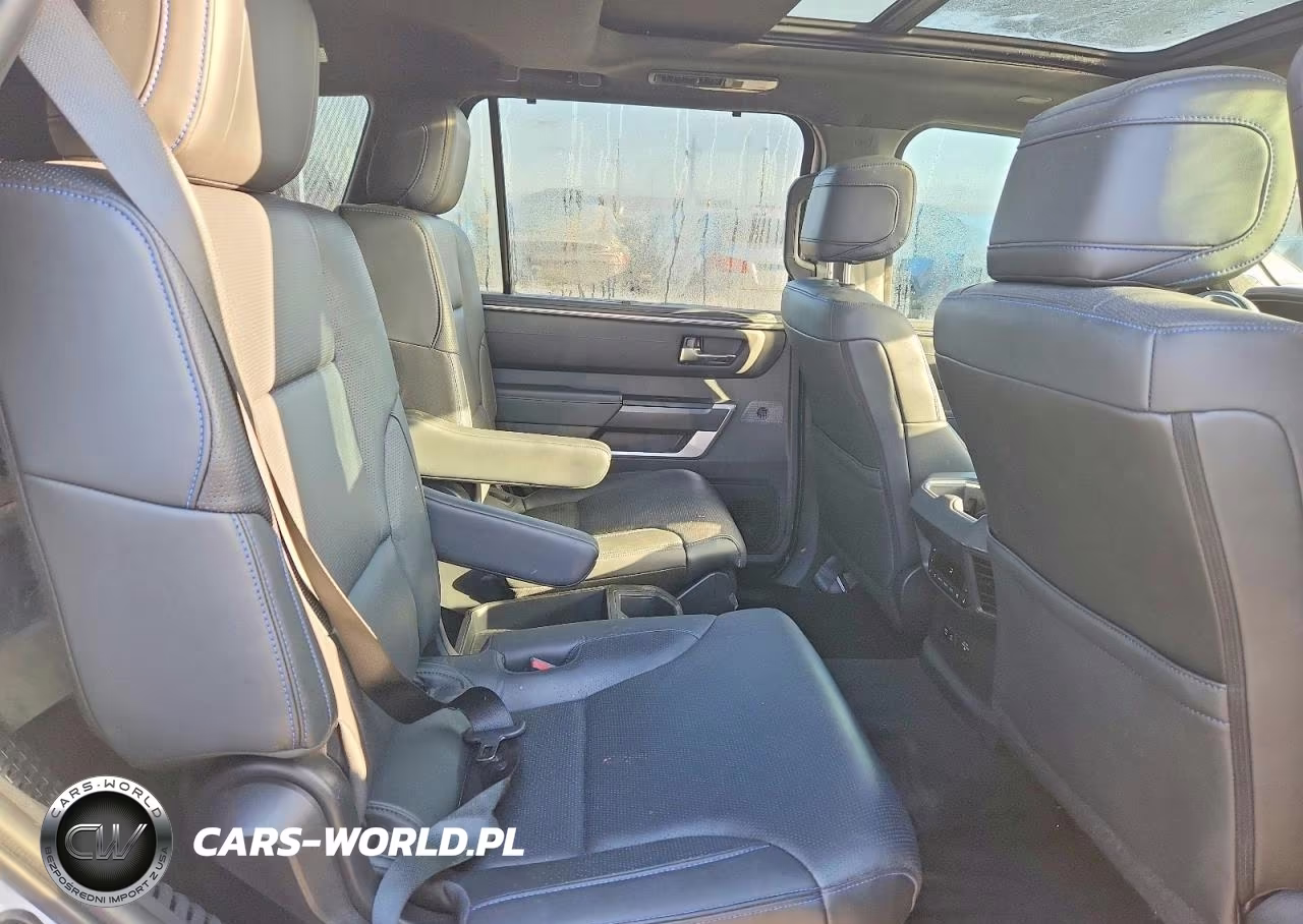 2023 Toyota Sequoia Platinum VIN:7SVAAABA4PX018280 - 11