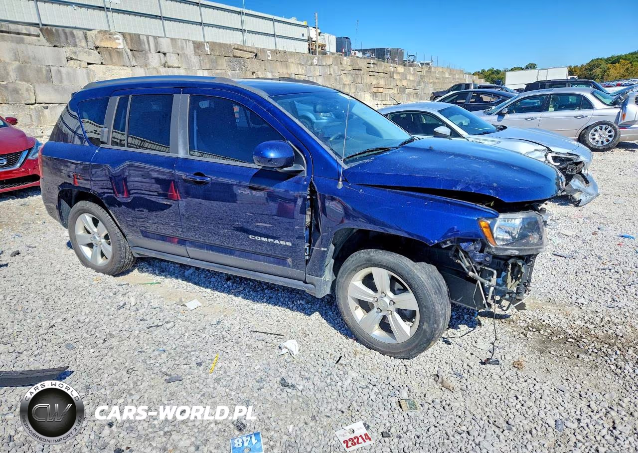 2014 Jeep Compass Latitude VIN:1C4NJDEB9ED886405 - 4