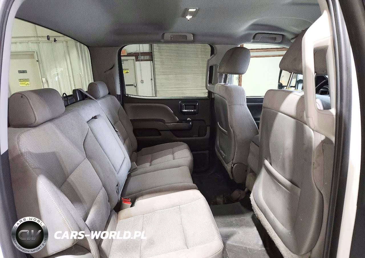 2015 Chevrolet Silverado K3500 VIN:1GC4KYC84FF632534 - 10