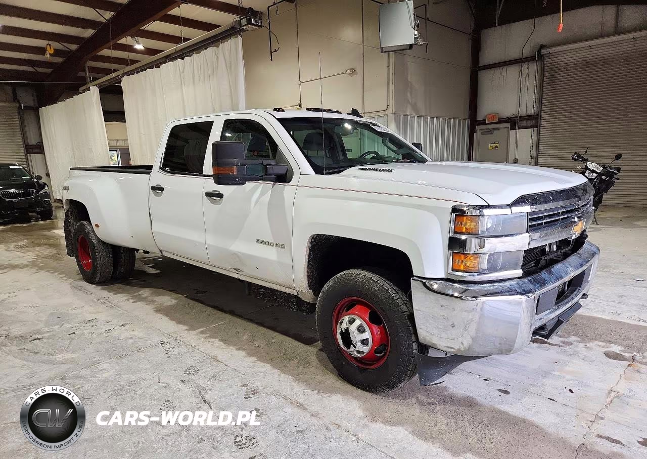 2015 Chevrolet Silverado K3500 VIN:1GC4KYC84FF632534 - 4