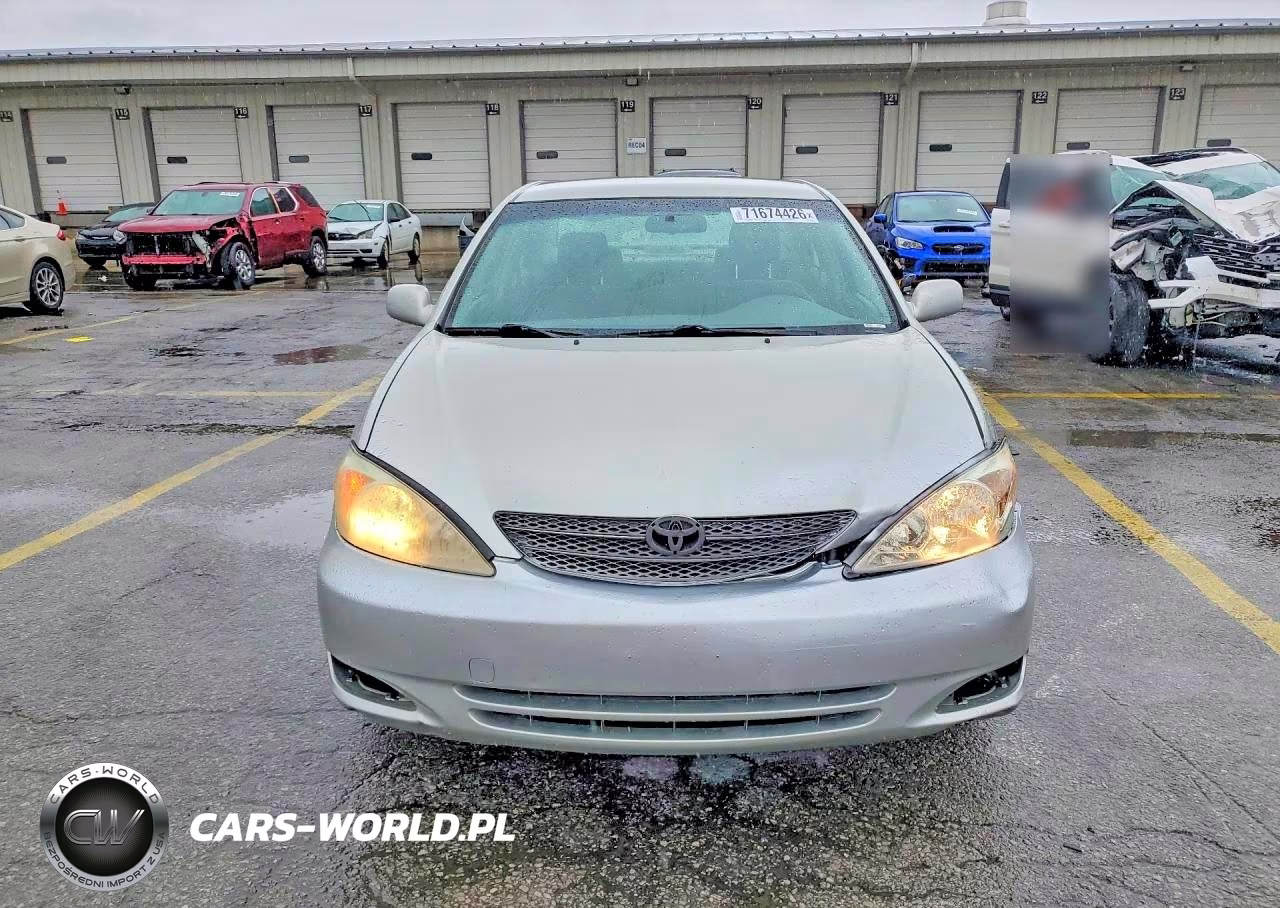 2004 Toyota Camry Le VIN:JTDBE32KX40272460 - 5