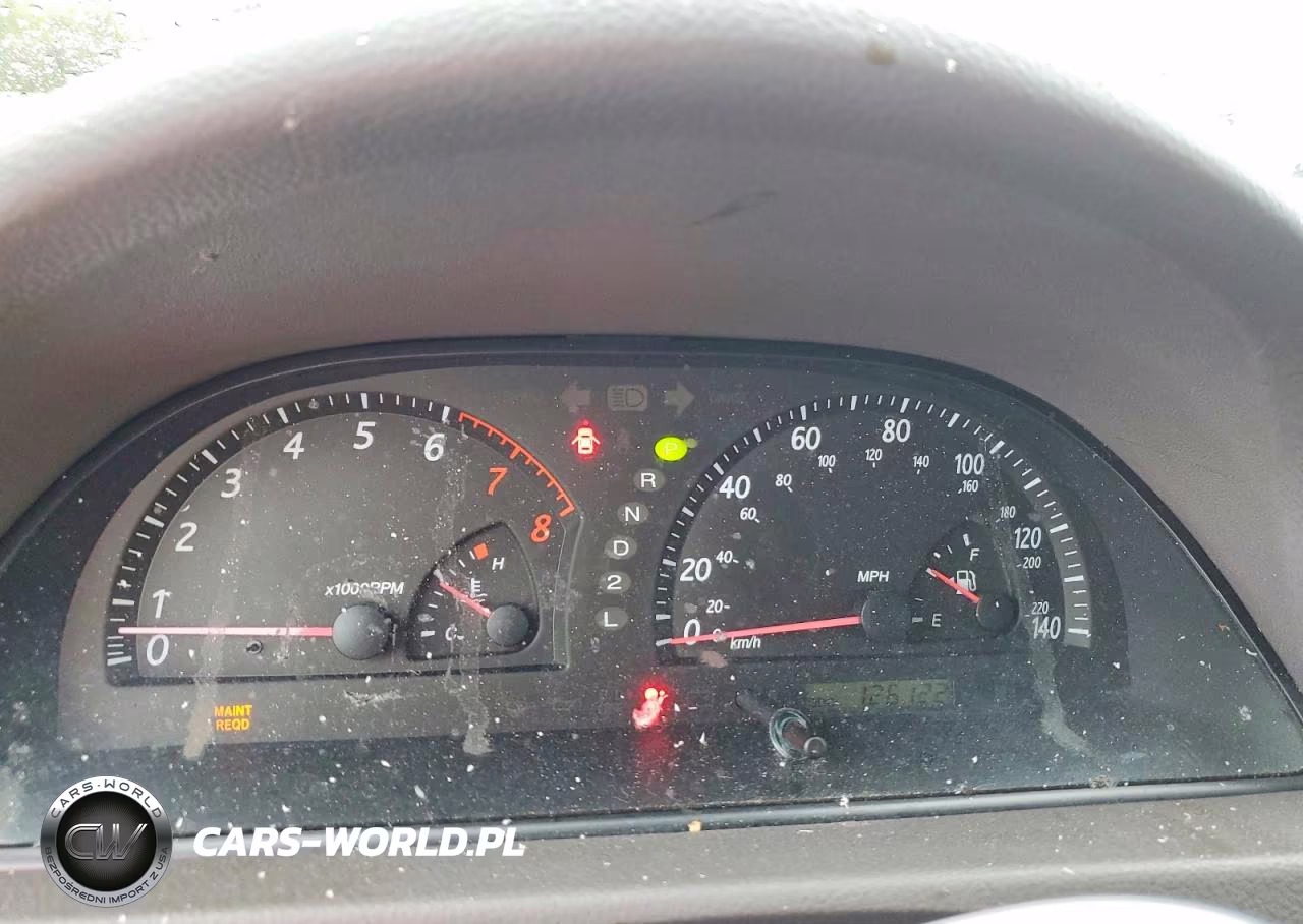 2004 Toyota Camry Le VIN:JTDBE32KX40272460 - 9